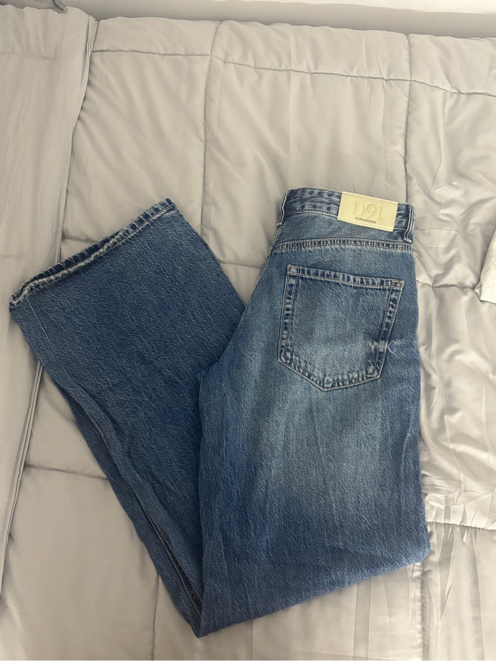 stradivarius Women's Straight-Leg Blue Denim Jeans